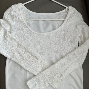 Anthropologie White Shirt new with tags Boho fitted pattern size xs